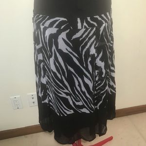 Harve Benard zebra chiffon skirt size 14